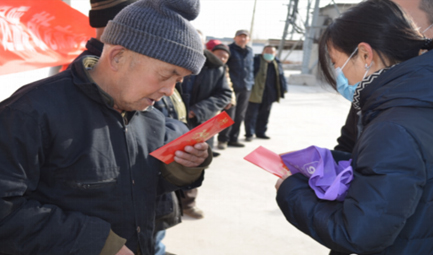 向云州區(qū)許堡村敬老院捐贈(zèng)物資